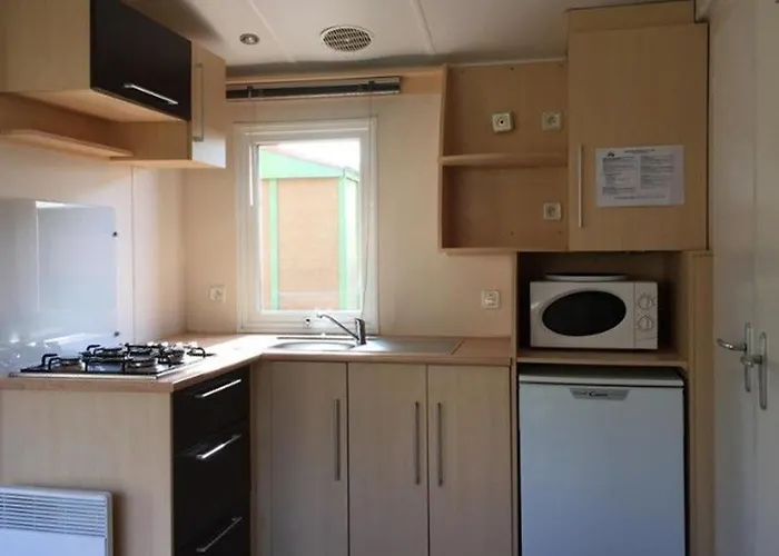 Mobil-Home 4 Pers Avec Terrasse A Vendays-Montalivet - Api-1-52-195 Κάμπινγκ *