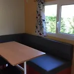 مكان تخييم Mobil-home 4 Pers Avec Terrasse A - Api-1-52-195